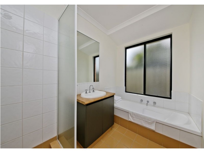 24 Althorpe Crescent, Port Kennedy WA 6172