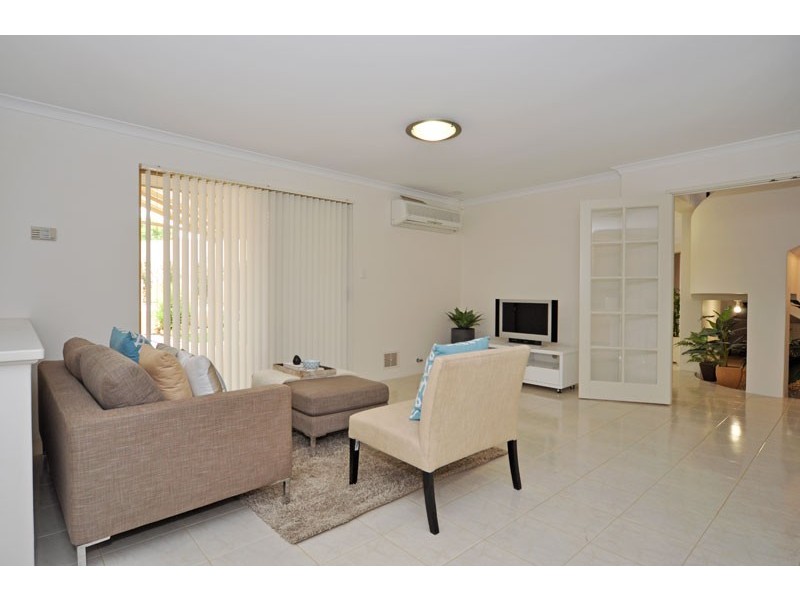 26 Longstaff Gardens, Dianella WA 6059