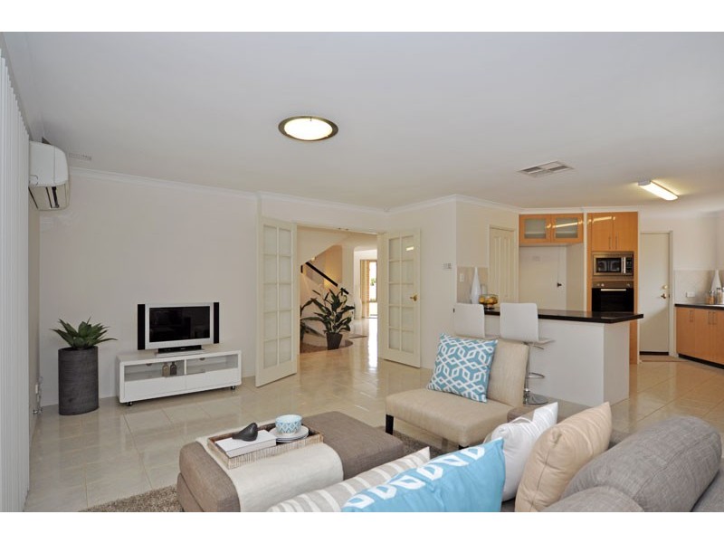 26 Longstaff Gardens, Dianella WA 6059