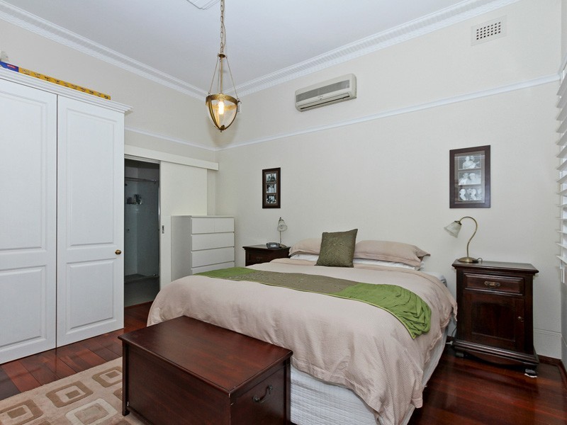 72 Swansea Street, East Victoria Park WA 6101