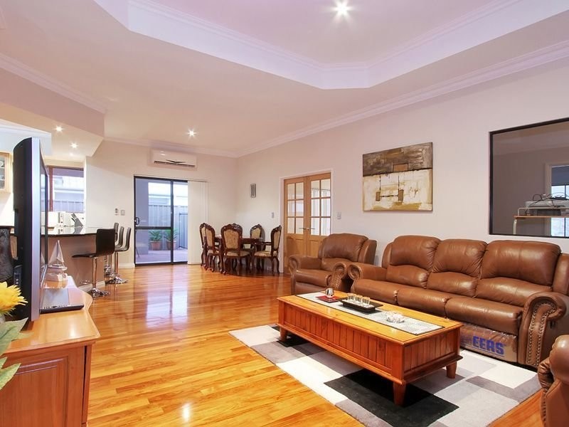 10 Kokoda Boulevard, Dianella WA 6059