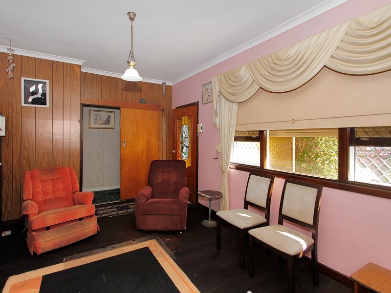 29 Whiteside Street, Cloverdale WA 6105