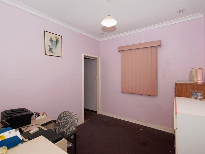 29 Whiteside Street, Cloverdale WA 6105