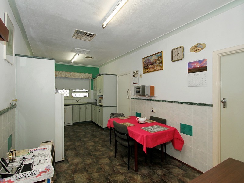 29 Whiteside Street, Cloverdale WA 6105