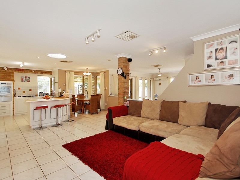 11 Tiber Avenue, Beechboro WA 6063