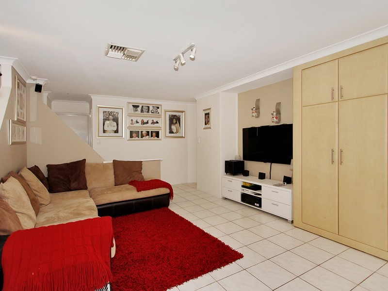 11 Tiber Avenue, Beechboro WA 6063