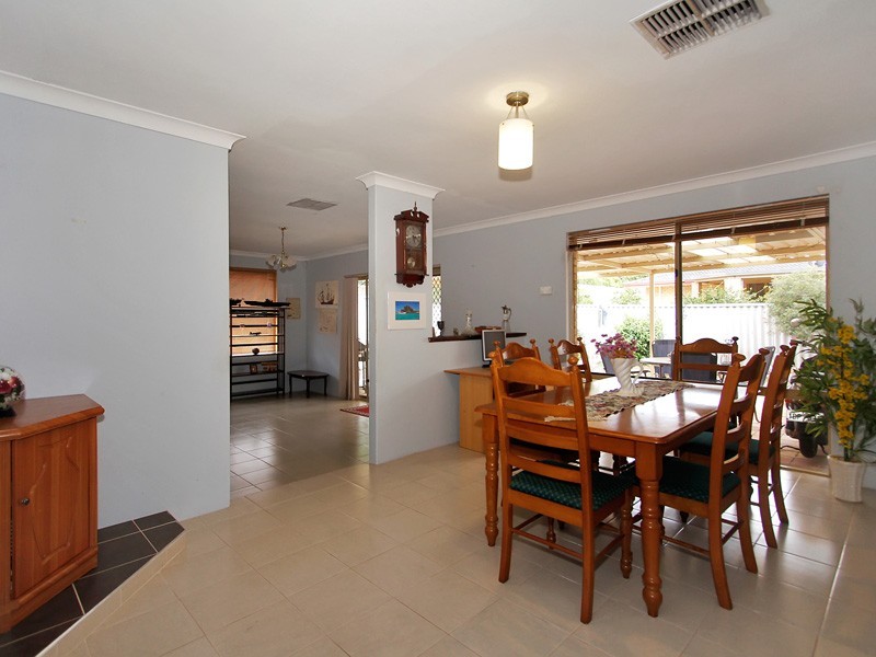 52 Rhine Crescent, Beechboro WA 6063