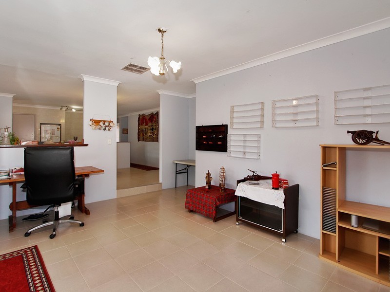 52 Rhine Crescent, Beechboro WA 6063