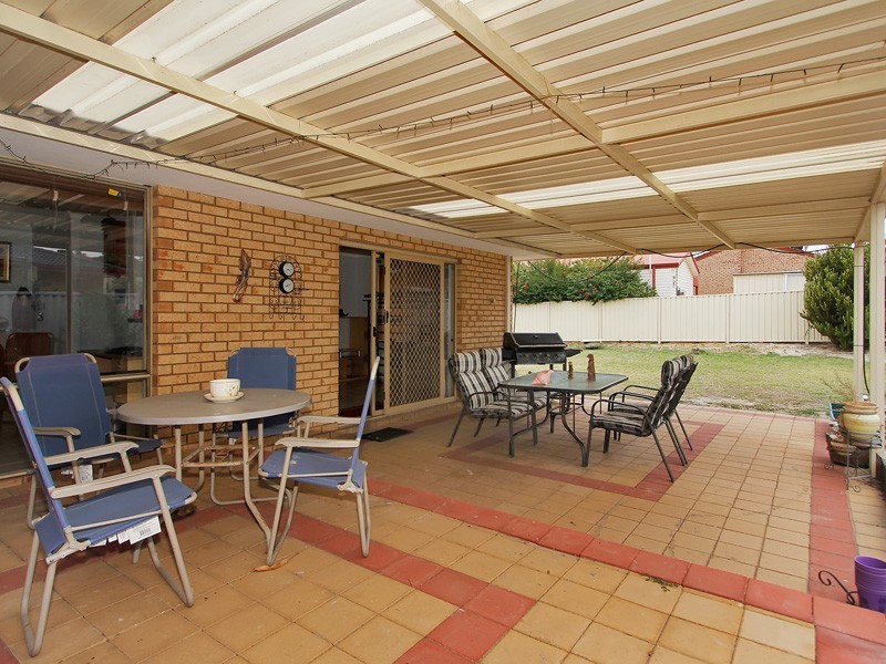 52 Rhine Crescent, Beechboro WA 6063