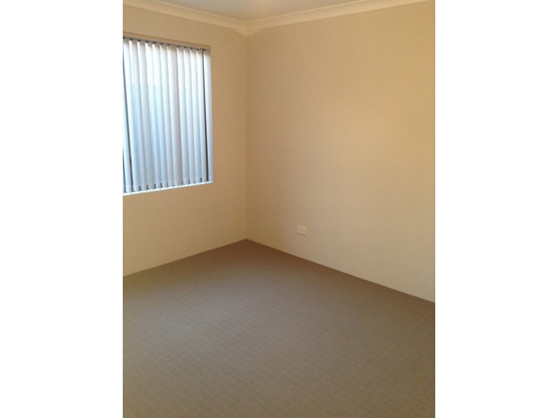 24 Summerville Boulevard, Caversham WA 6055
