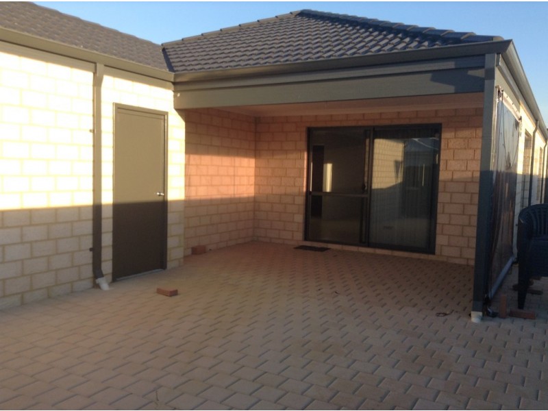 24 Summerville Boulevard, Caversham WA 6055
