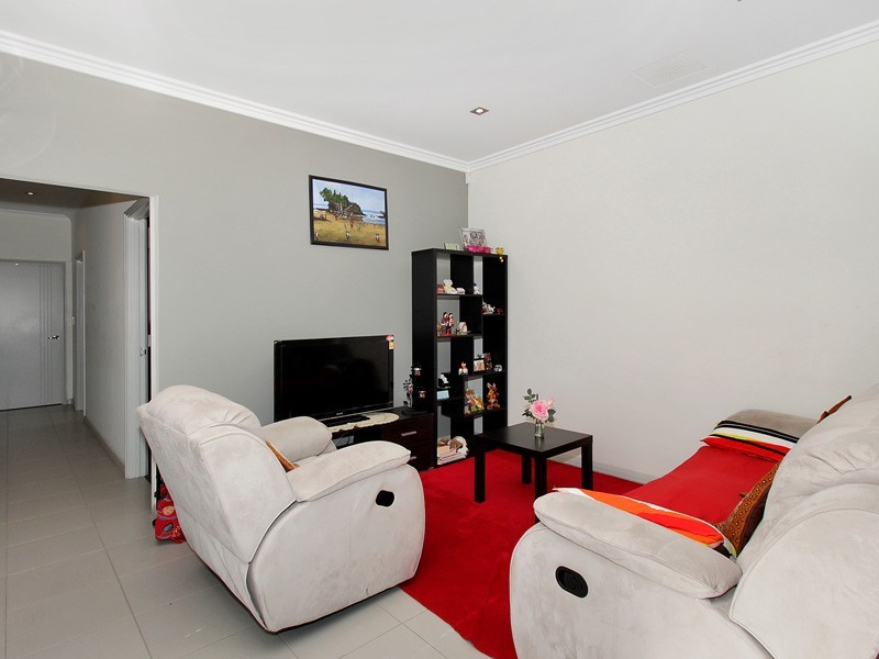 1B Changton Way, Westminster WA 6061