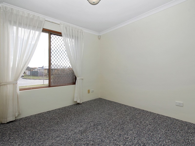 18 Autumn Cresent, Thornlie WA 6108