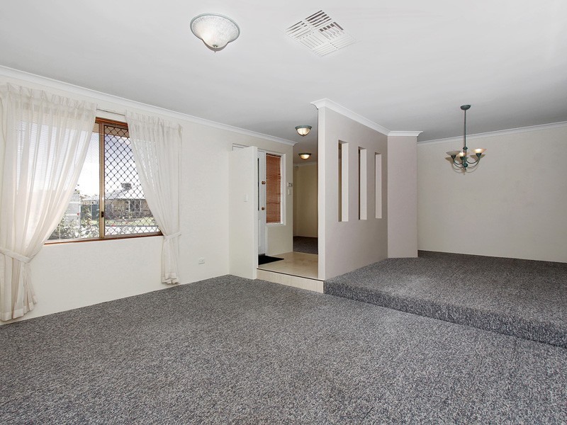 18 Autumn Cresent, Thornlie WA 6108