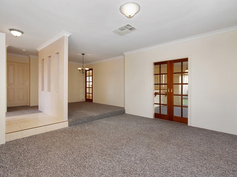 18 Autumn Cresent, Thornlie WA 6108