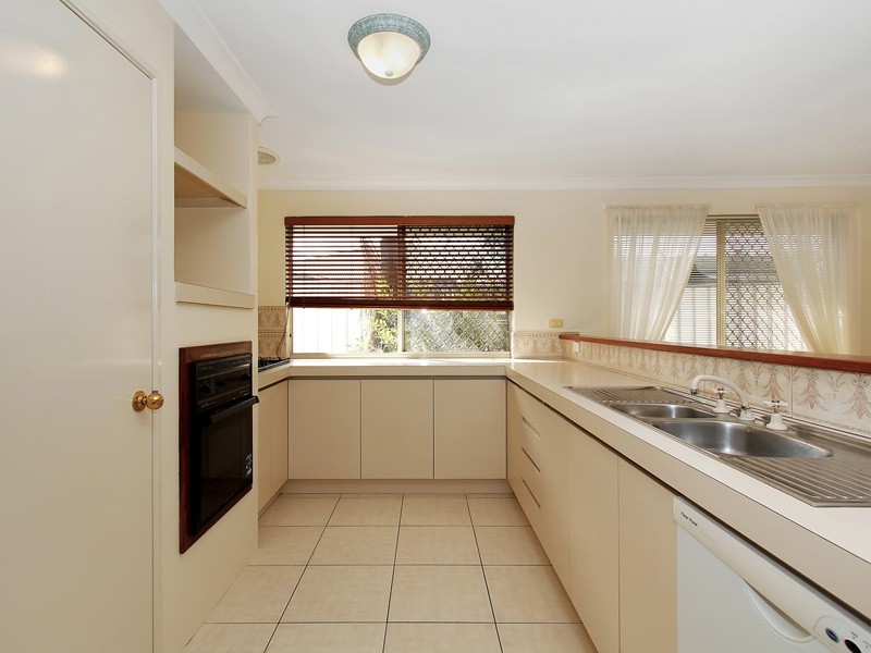 18 Autumn Cresent, Thornlie WA 6108