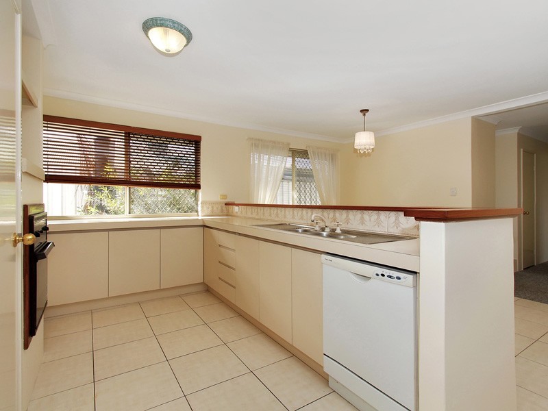 18 Autumn Cresent, Thornlie WA 6108