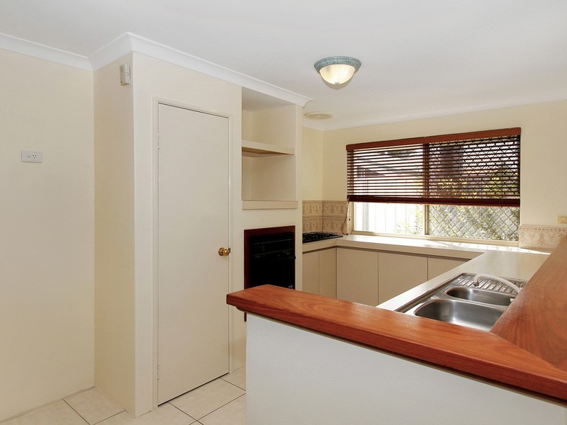 18 Autumn Cresent, Thornlie WA 6108