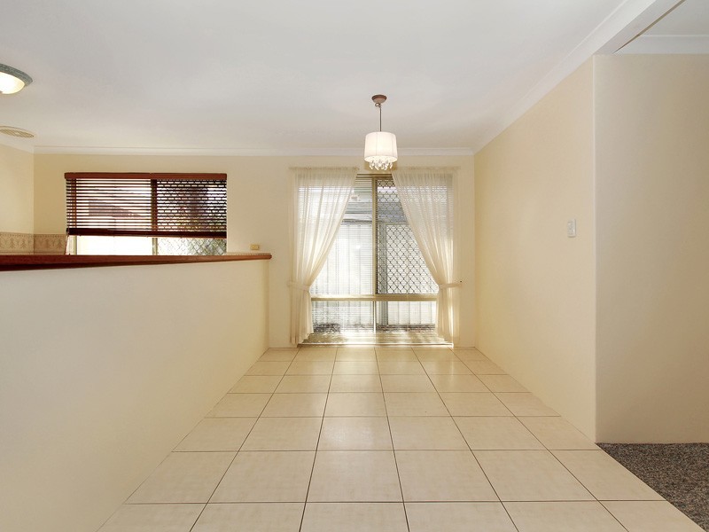 18 Autumn Cresent, Thornlie WA 6108