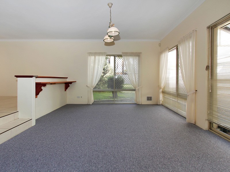 18 Autumn Cresent, Thornlie WA 6108