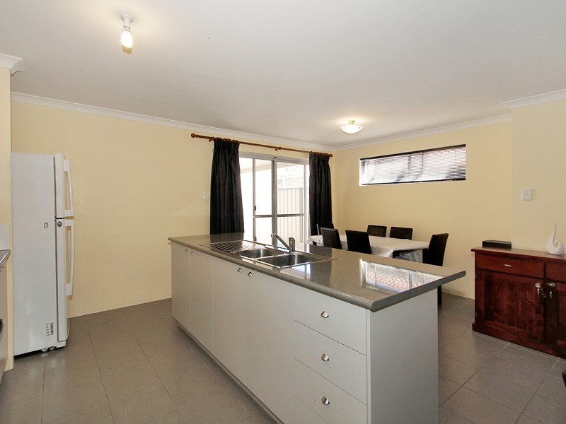 59 Warrilow Loop, Canning Vale WA 6155