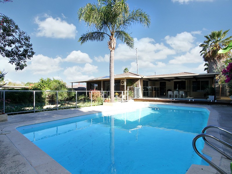 251 Yangebup Road, Yangebup WA 6164