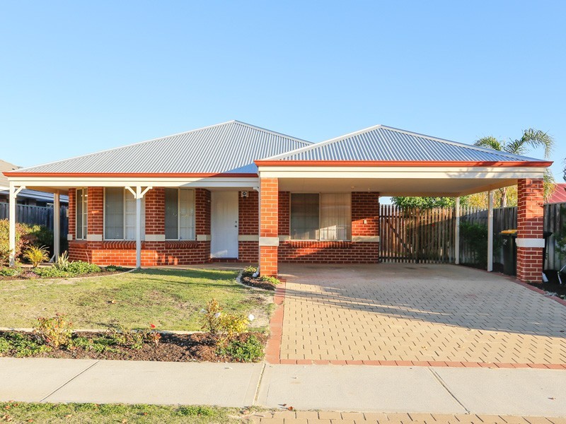 43 Bancombe Crescent, Ellenbrook WA 6069