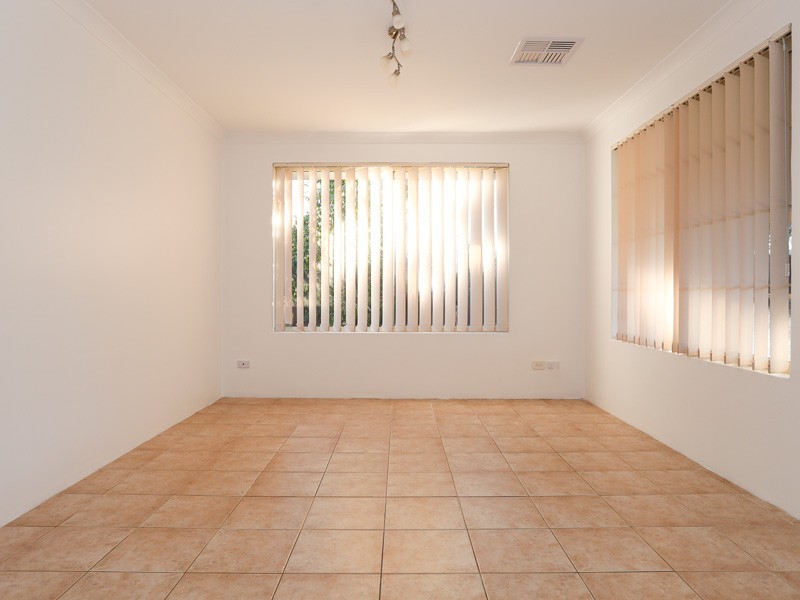 43 Bancombe Crescent, Ellenbrook WA 6069