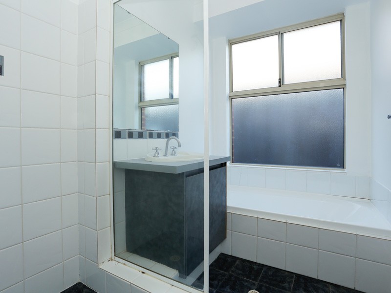 43 Bancombe Crescent, Ellenbrook WA 6069