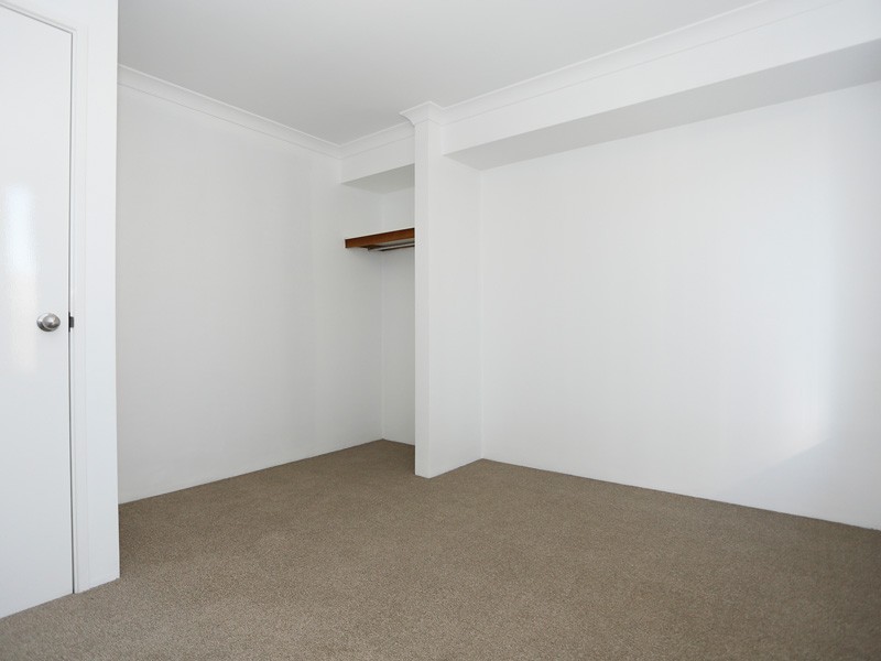 43 Bancombe Crescent, Ellenbrook WA 6069