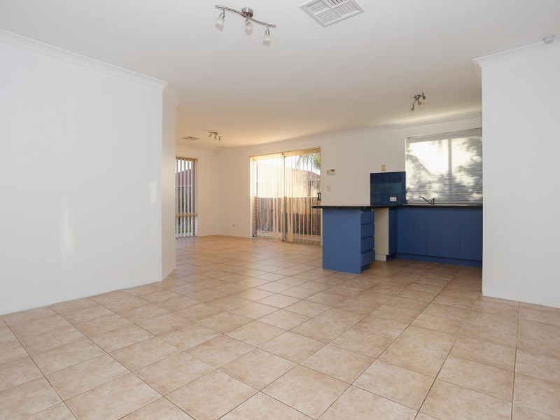 43 Bancombe Crescent, Ellenbrook WA 6069