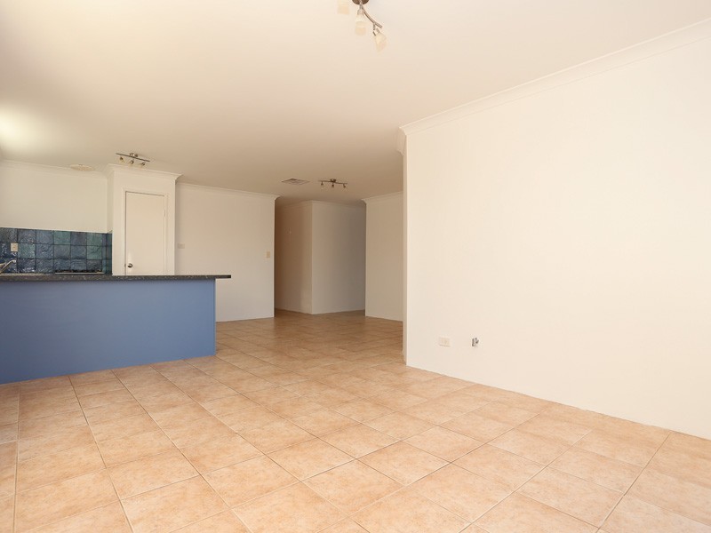 43 Bancombe Crescent, Ellenbrook WA 6069