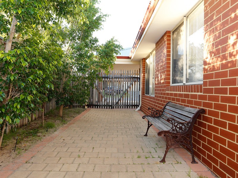 43 Bancombe Crescent, Ellenbrook WA 6069