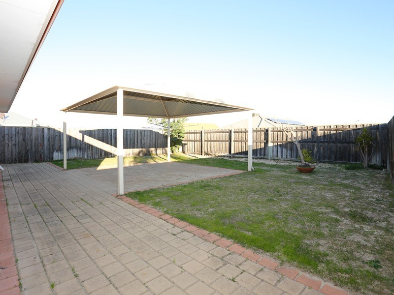 43 Bancombe Crescent, Ellenbrook WA 6069