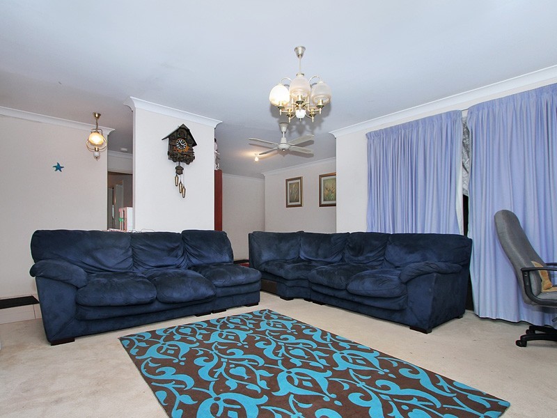 17 Palgrave Elbow, Marangaroo WA 6064