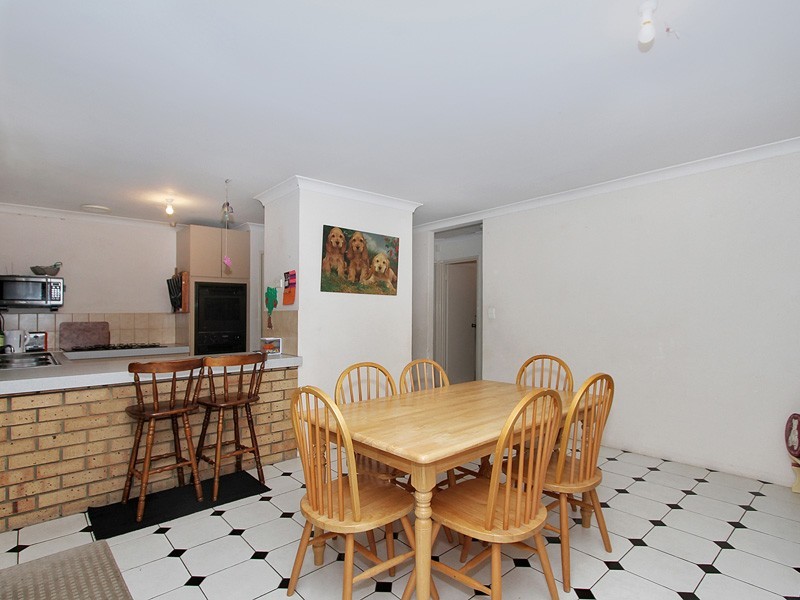 17 Palgrave Elbow, Marangaroo WA 6064