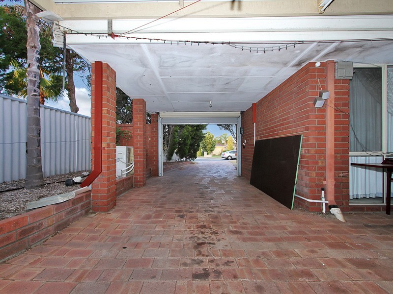 17 Palgrave Elbow, Marangaroo WA 6064