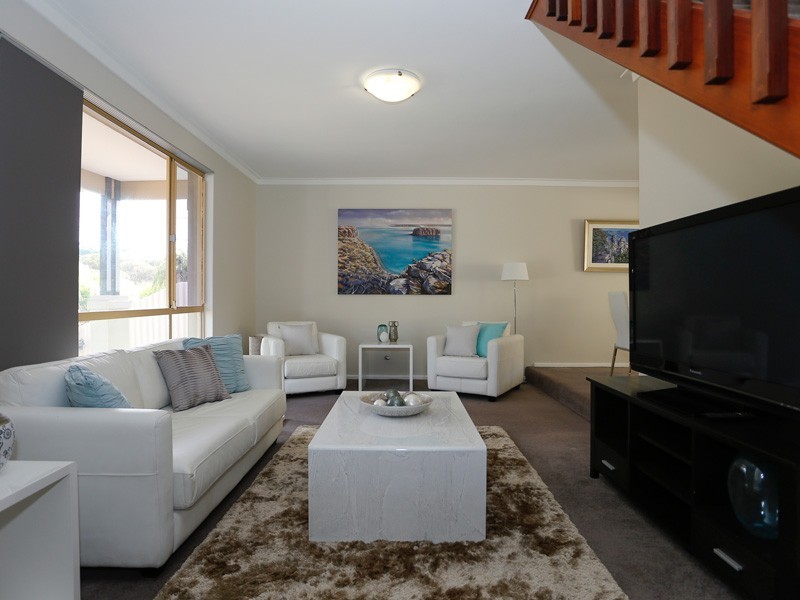 45 Mawson Crescent, Hillarys WA 6025