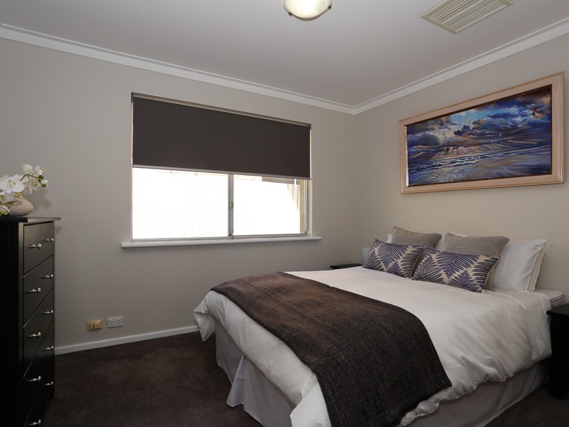 45 Mawson Crescent, Hillarys WA 6025