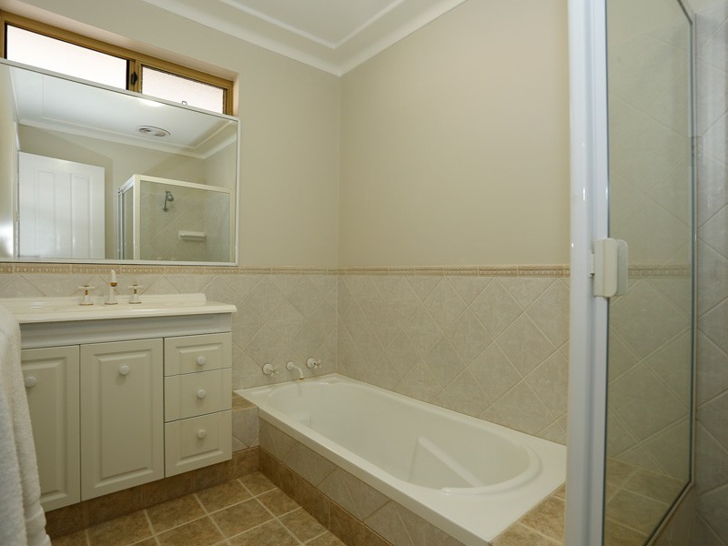 45 Mawson Crescent, Hillarys WA 6025