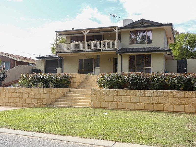 45 Mawson Crescent, Hillarys WA 6025