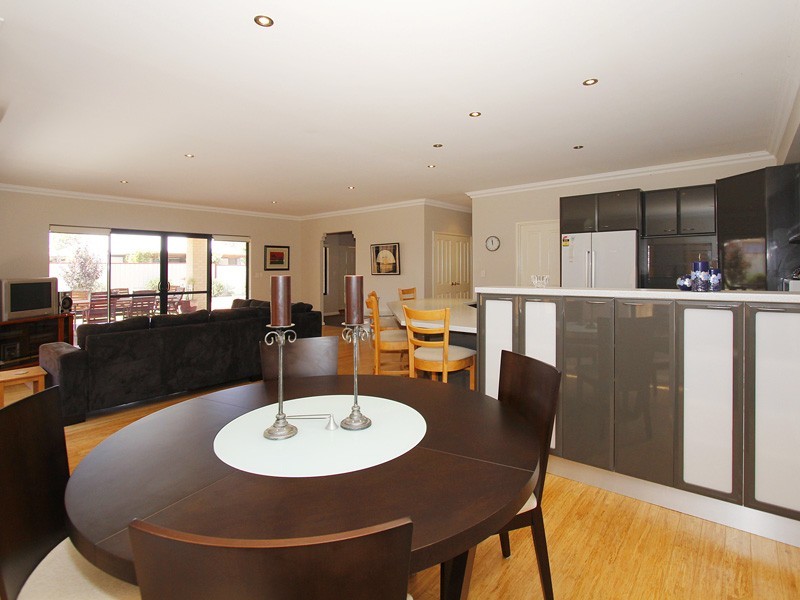 55a Fourth Avenue, Bassendean WA 6054