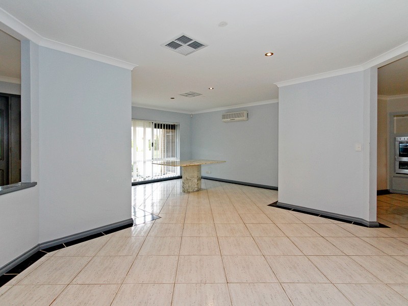 4 Inveraray Close, Canning Vale WA 6155