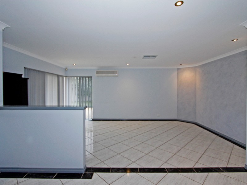 4 Inveraray Close, Canning Vale WA 6155