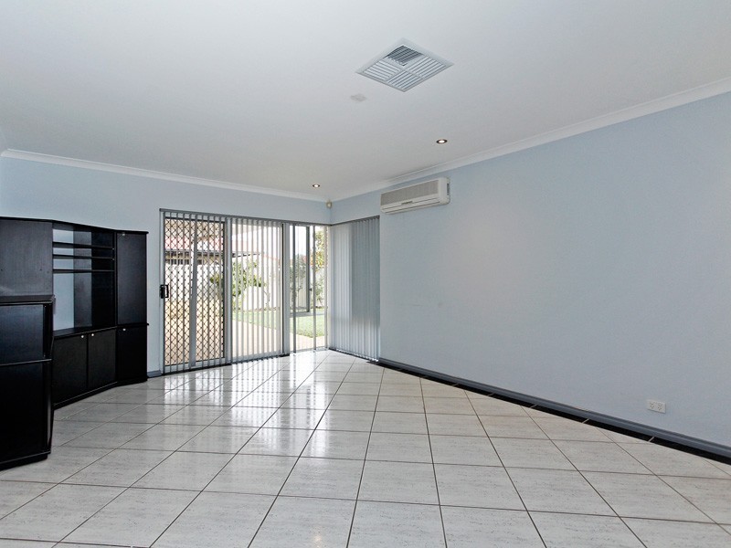4 Inveraray Close, Canning Vale WA 6155