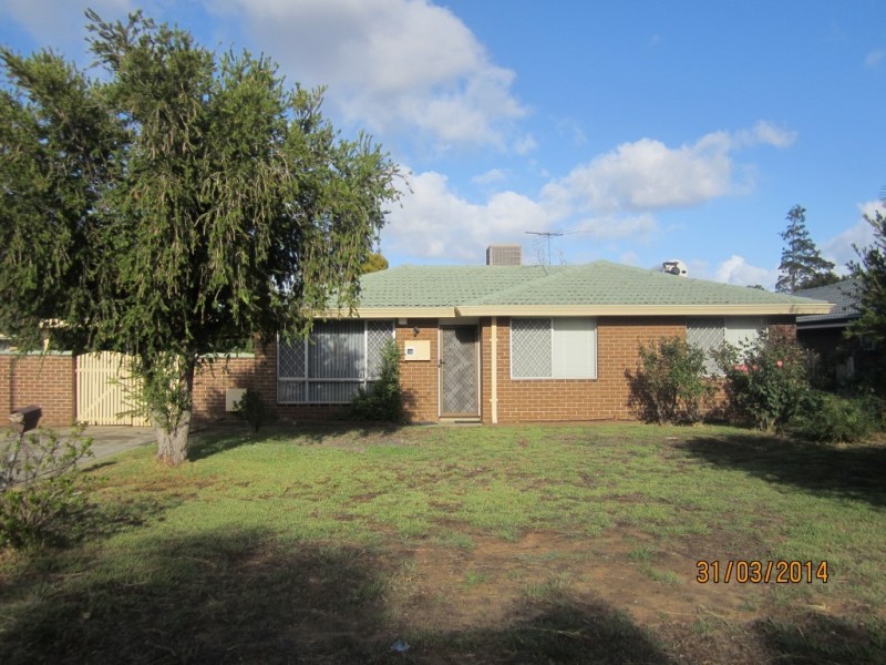 32 Vinca Way, Forrestfield WA 6058