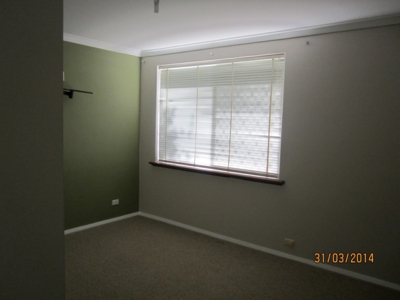 32 Vinca Way, Forrestfield WA 6058