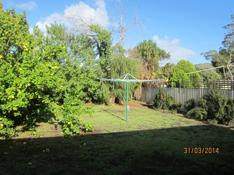 32 Vinca Way, Forrestfield WA 6058