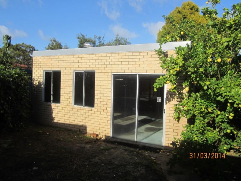 32 Vinca Way, Forrestfield WA 6058