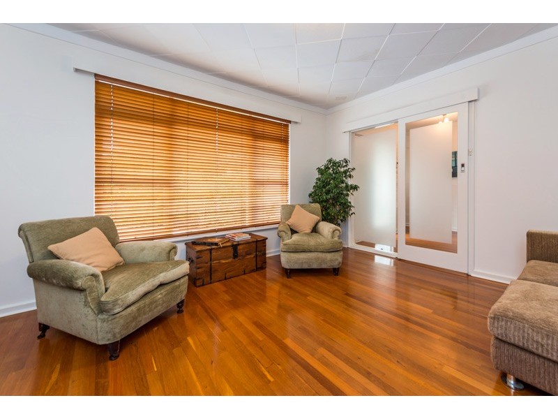 25 Kensington Avenue, Dianella WA 6059